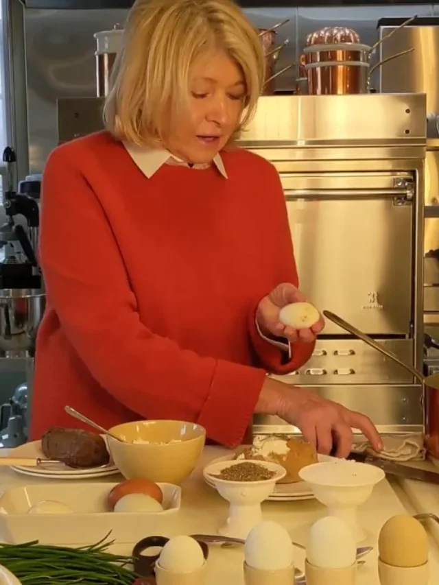 Martha Stewart told us the 3 recipes she thinks everyone should learn how to make for the holidays